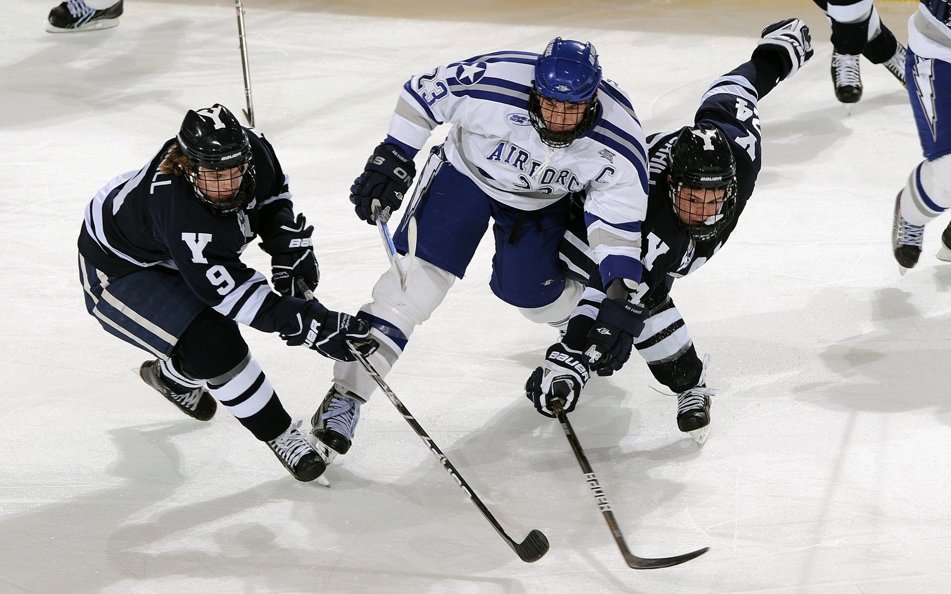 许昕关键制胜,中国队3-0横扫瑞典队,展现国乒王者风范