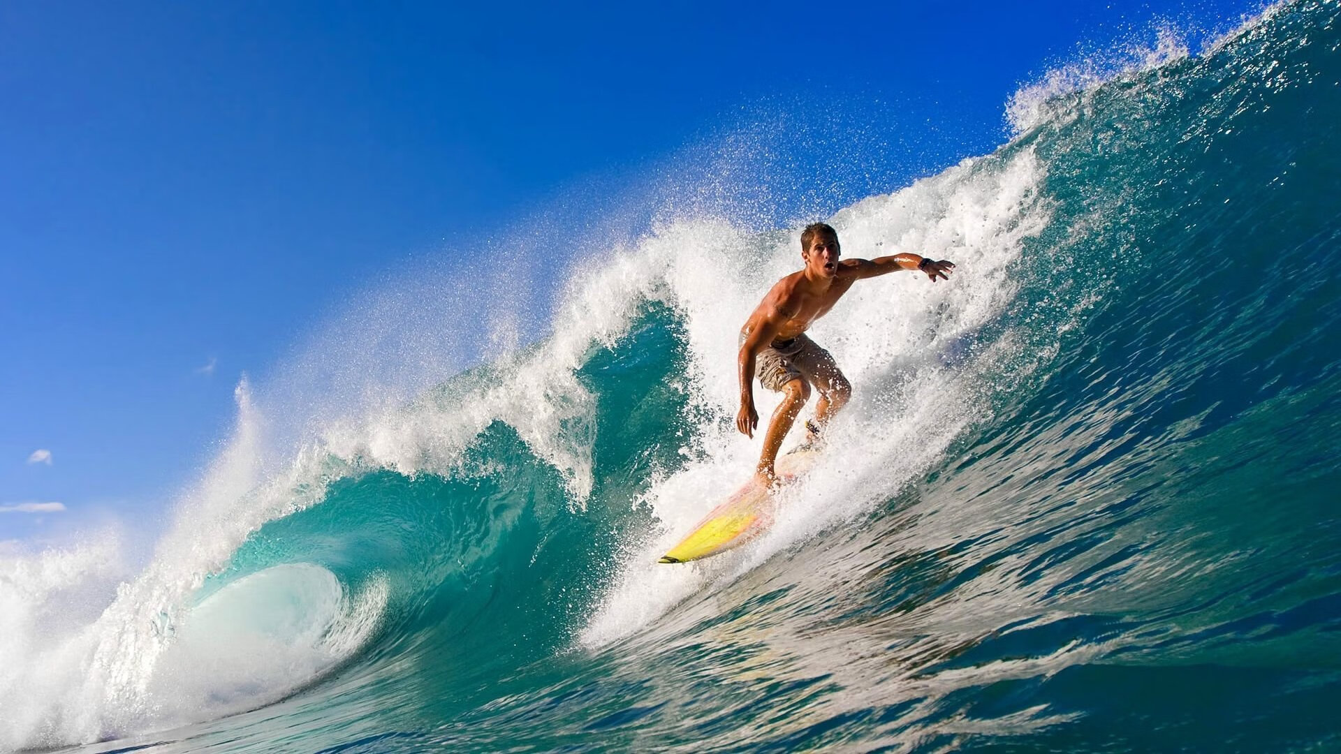 这是一个非常有张力的选题。美网绝杀代表着个人英雄主义的巅峰瞬间，戴维斯杯则是国家荣誉的终极战场，而刷新纪录又指向了对历史的超越。这三者融合，核心在于揭示从个人到国家再到时代的跃迁